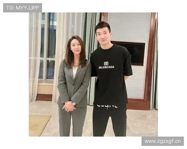 孙铭徽训练完直接拎两袋蛋白粉回家，这自律谁顶得住啊